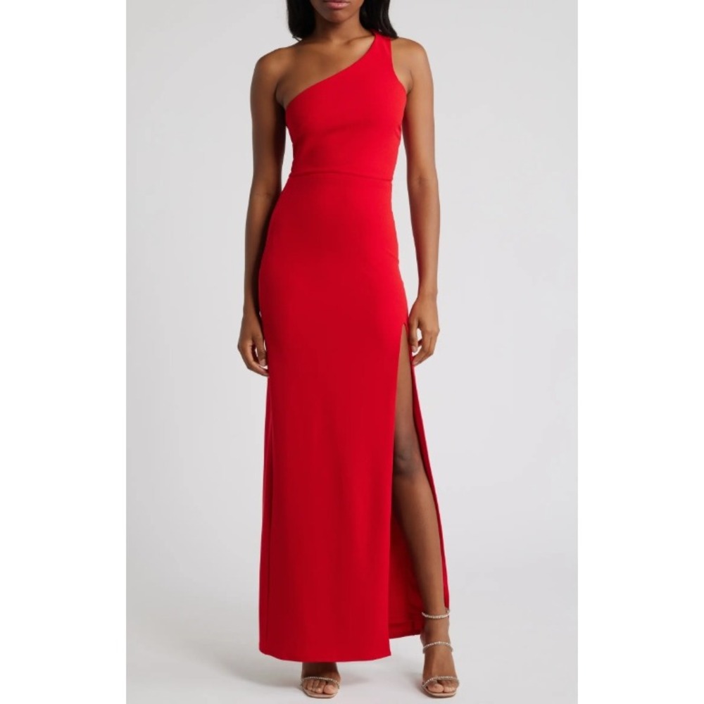 NWT LULUS Idyllic Impression One-Shoulder‎ Gown Red Size Medium Formal Party